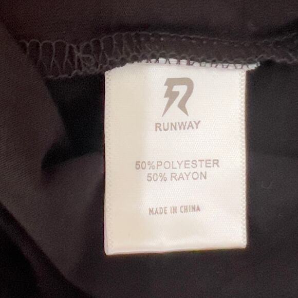 RUNWAY MOTIVATED & DETERMINED THE BOXY MUSCLE TANK TOP IN BLACK NWT KID'S MEDIUM - Picture 6 of 8